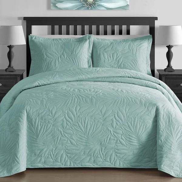 Comfy Bedding Extra Lightweight and Oversized Thermal Pressing Leafage 3-Piece Coverlet Set (King/Cal King - Beige)
