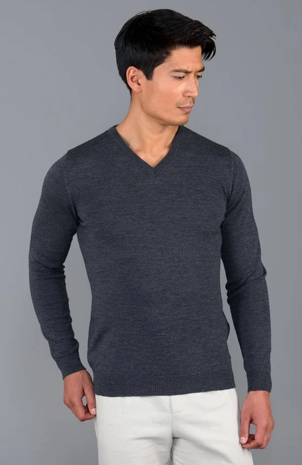 Mens Extra Fine Merino Wool V-Neck Jumper, Charcoal, XL
