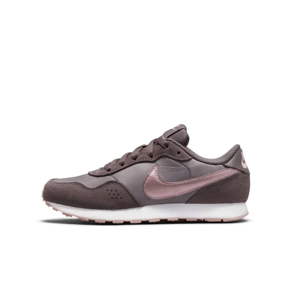 Nike MD Valiant Big Kids& Shoes in Grey - Size: 7Y, CN8558-200