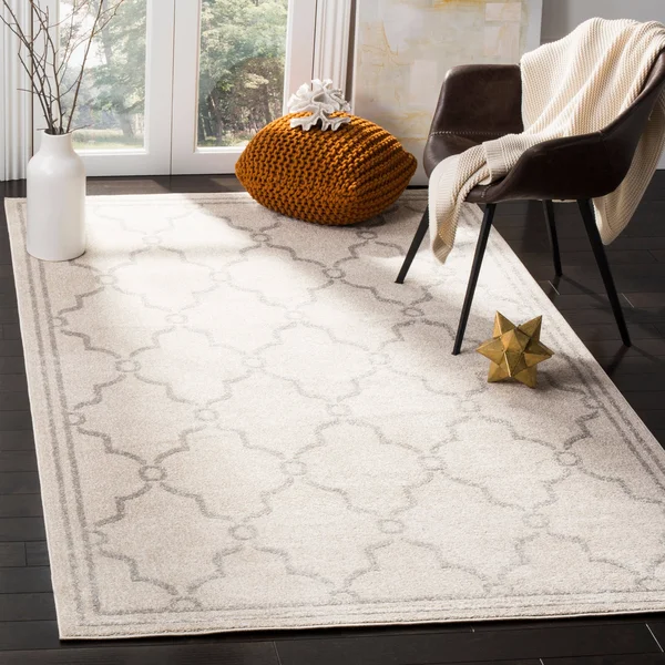 Safavieh 6& x 9& Amherst AMT414E Ivory, Light Grey Rug