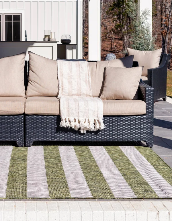 Unique Loom Distressed Stripe Outdoor Rug - Green, 7x10 ft