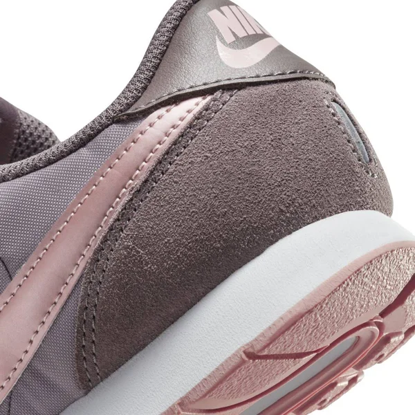 Nike MD Valiant Big Kids& Shoes in Grey - Size: 7Y, CN8558-200