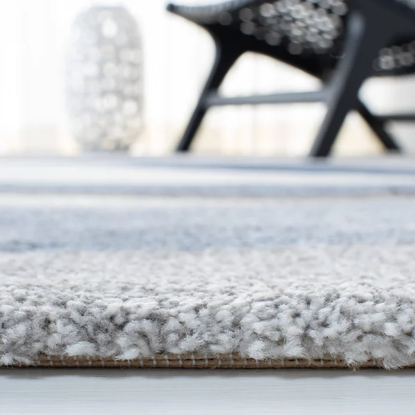 Safavieh Hollywood HLW766F Rug 6&7x22x9& Rug