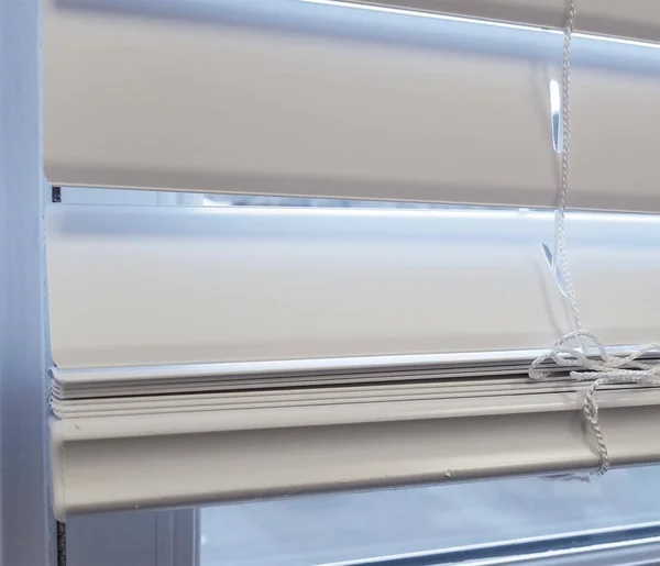 Project Source Premium 2-in Slat Width 30-in x 72-in Cordless White Vinyl Room Darkening Plantation Blinds - LWQKWTWT294720