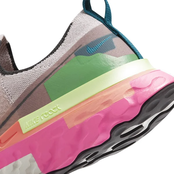 Nike Women's React Infinity Run Flyknit Premium Violet Ash-Dark Smoke Grey-Pink Blast, 8.5