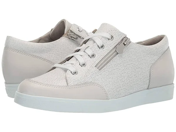Women's Munro Gabbie Sneaker - Size 5 M - White