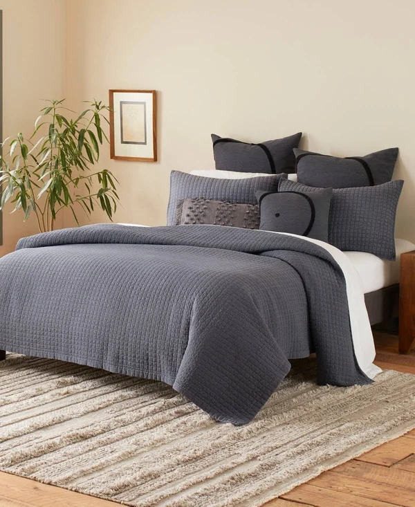 Ed Ellen DeGeneres Sleep Soft Quilt Set, King, Blue