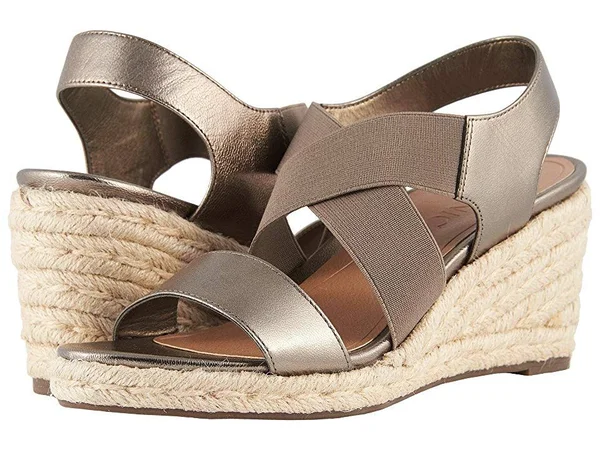 Vionic Women's Ainsleigh Wedge Sandal Dark Taupe 8