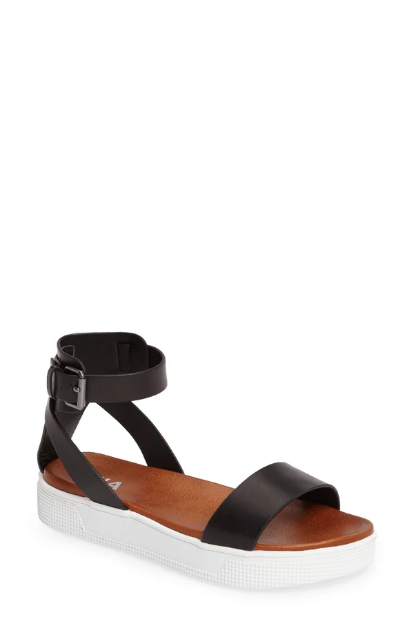 Mia Women's Ellen Sandal 6 Black