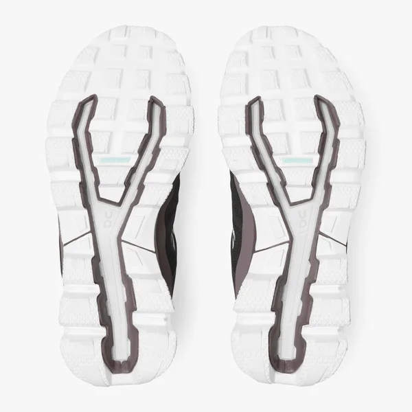 on Running Women's Cloudventure Black/Cobble - 9.5