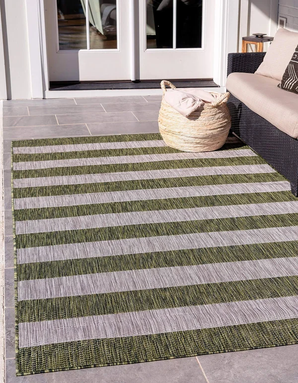 Unique Loom Distressed Stripe Outdoor Rug - Green, 7x10 ft