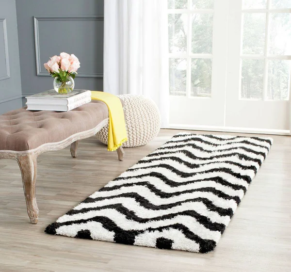 Safavieh Barcelona Shag BSG320C Ivory - Black Rug 2&3x22 x 7& Runner