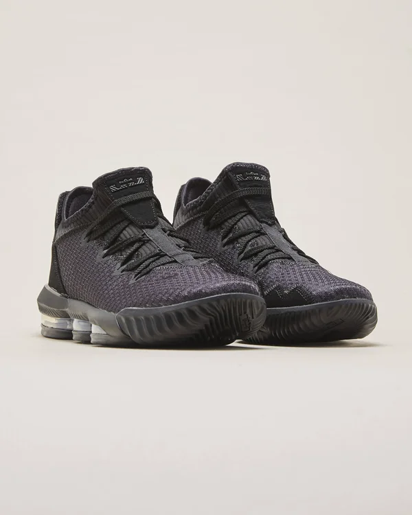 Nike Men's Lebron 16 Low Basketball Shoes, Size: 10, Black