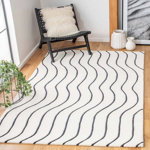 Safavieh Fifth Avenue Rug Collection FTV113A - Ivory - Black - 7' x 7' Square