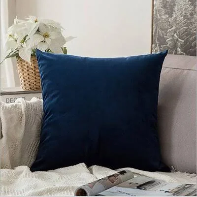 Kody Square Pillow Cover & Insert Gold Flamingo Color: Navy, Size: 18x22 x 18x22
