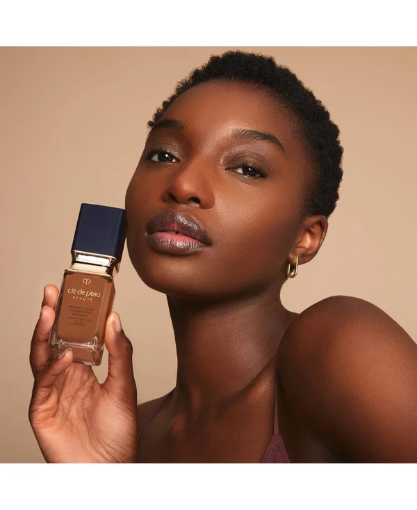 Cle De Peau Beaute Radiant Fluid Foundation Natural Broad Spectrum SPF 25 - B