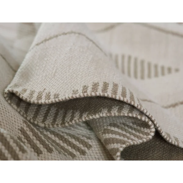Momeni Malmo MLO-3 Area Rug, Ivory, 5& x 7&6x22 Rectangle