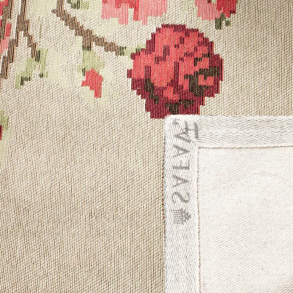Safavieh Classic Vintage Beige/Red 4 ft. x 6 ft. Area Rug