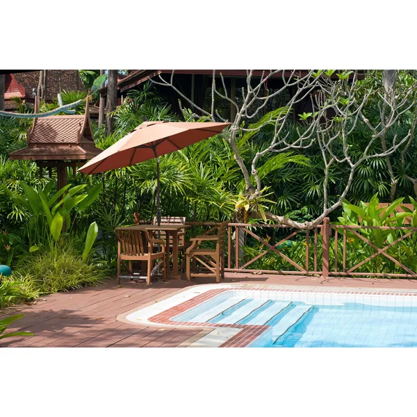California Umbrella 9ft. Aluminum Market Umbrella Auto Tilt Champagne-Olefin-Red