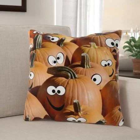 Wyckhoff Halloween Indoor/Outdoor Throw Pillow The Holiday Aisle