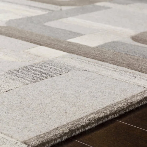 Surya Forum FM-7209 5& x 8& Area Rug