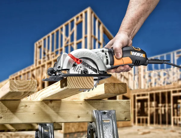 Worx WX429L - Worxsaw 4-1/2x22 Compact Circular Saw