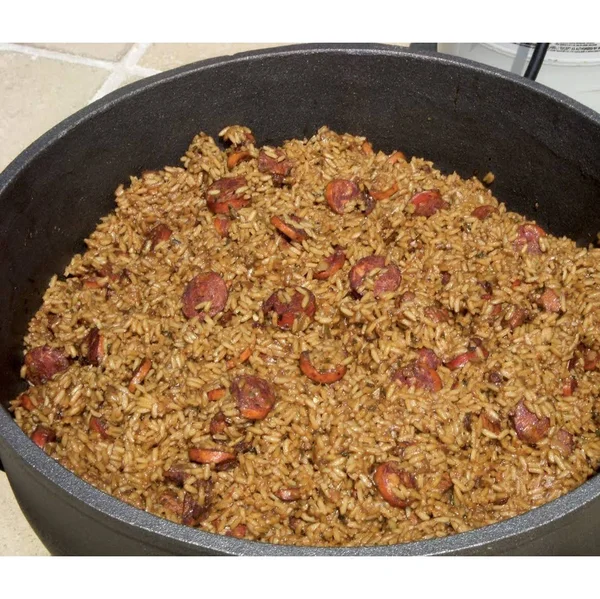 King Kooker 5920 Heavy Duty Cast Iron Jambalaya Pot with Feet & Lid - 5-Gallon
