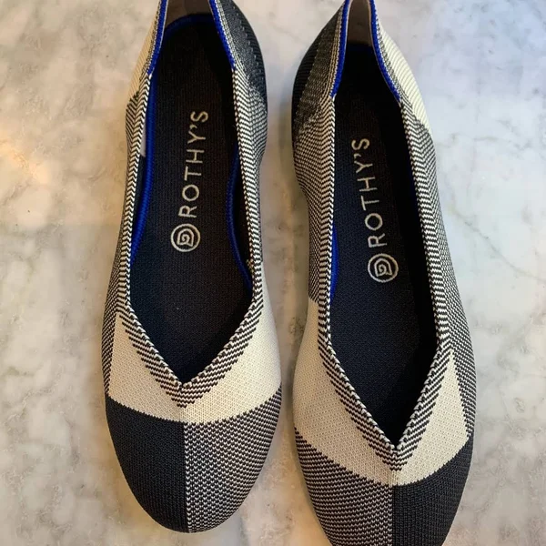 The Flat - Captoe Black by Rothy’s 9.5, Captoe Black