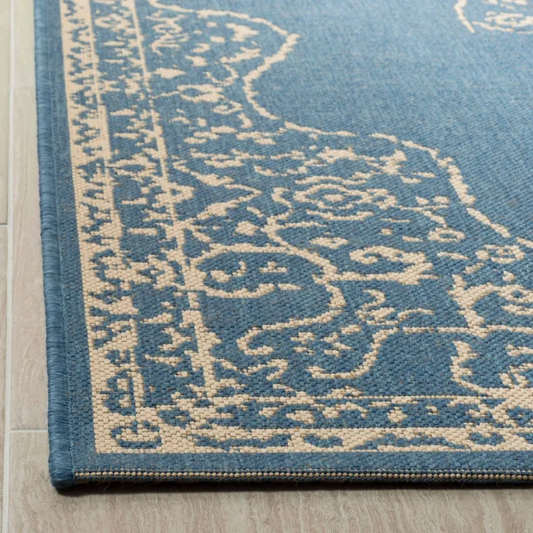 Safavieh Linden LND180Q 6&7x22 x 6&7x22 Square Red - Creme Area Rug