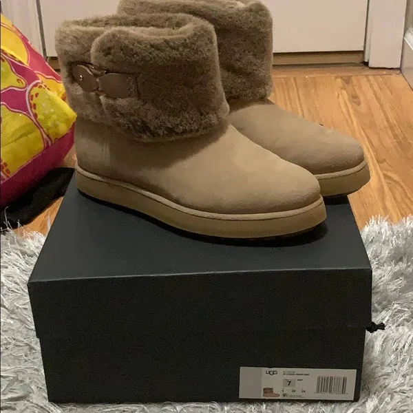 Ugg Women's Classic Berge Mini Suede 1107210 - 7 - Amphora