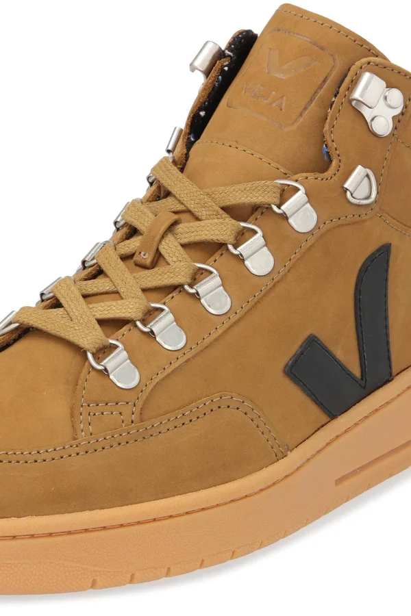 Veja Roraima Anke Boots Tent Black