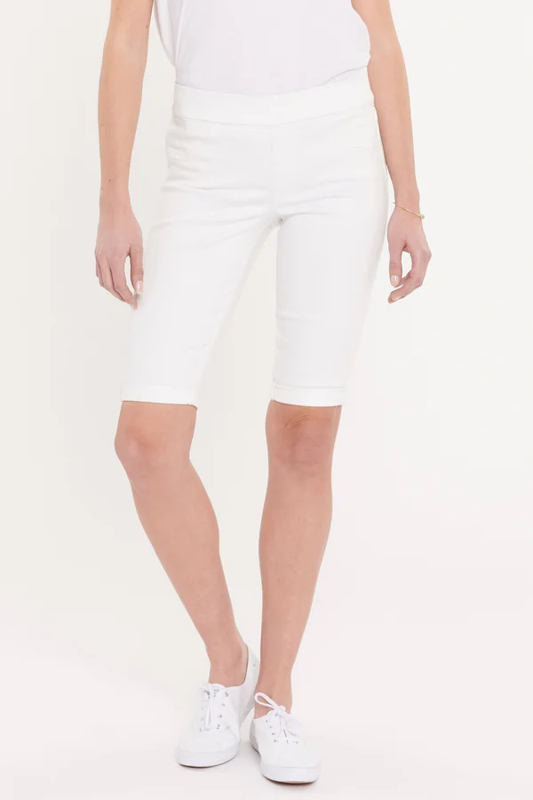 Women's Nydj Pull on Shorts - Size 6 - White