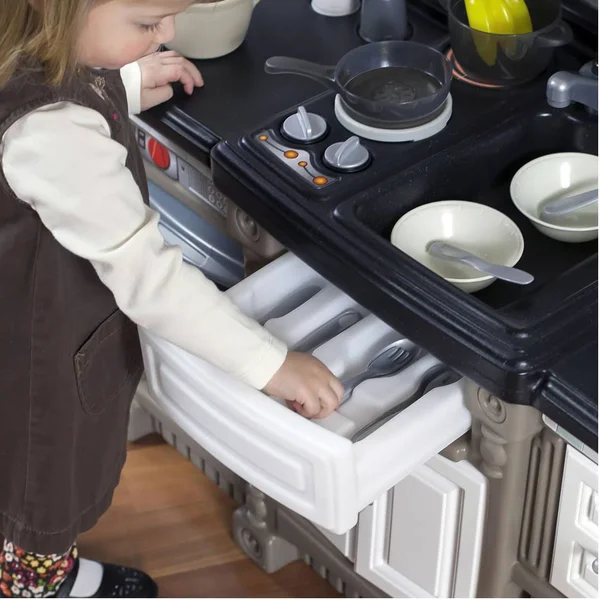 Step2 LifeStyle - Dream Kitchen