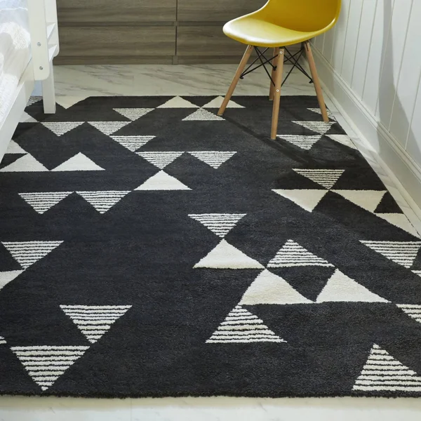 BALTA Phoebe Charcoal 4 ft. x 6 ft. Modern Geometric Area Rug, Grey