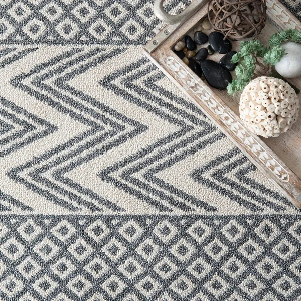 nuLOOM Terra Tribal Outdoor Rug, 6& 7x22 x 9&, Beige