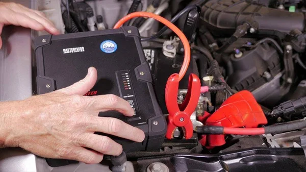Schumacher DSR109 800A Ultracapacitor Batteryless Jump Starter