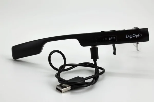 digiOptix 8GB Motus 1080p HD Video Bluetooth Hands-Free Smart Glasses