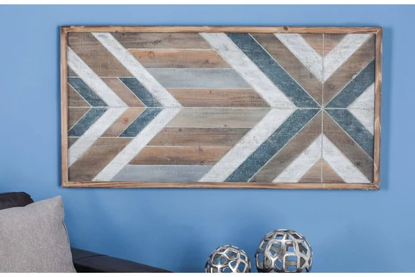 Decmode Farmhouse Chevron Wall Panel