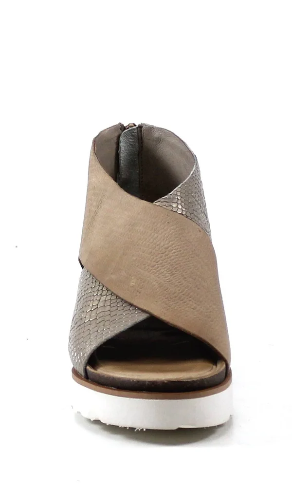 Diba True Gang Way Wedge Sandal Beige/Gold