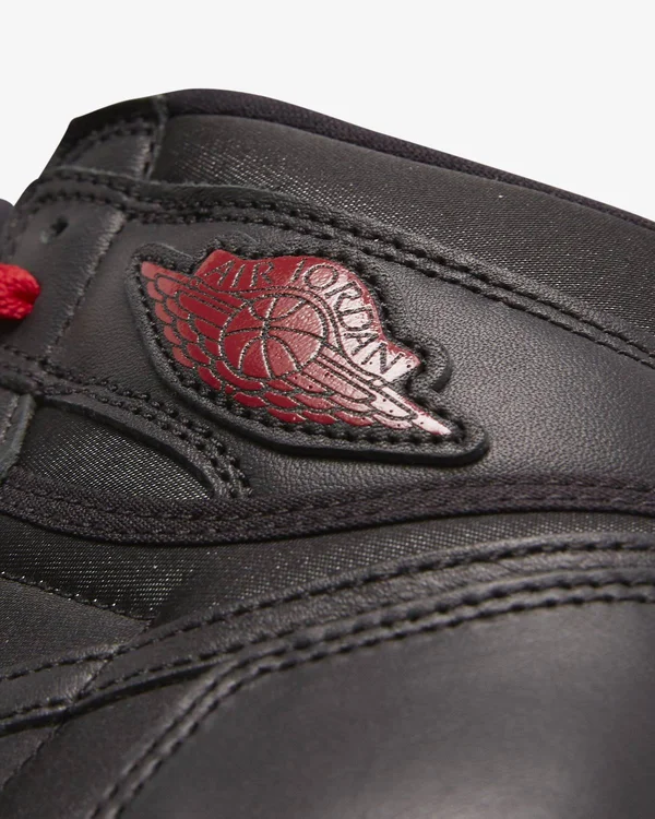 Air Jordan 1 Retro High OG Black Satin