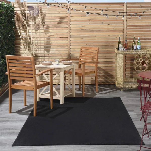 Nourison Essentials Indoor/Outdoor Contemporary Black Area Rug, Size: 4& x 6&