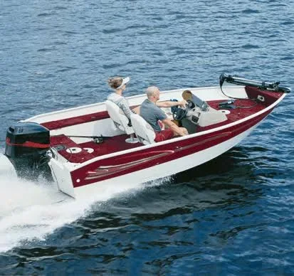 Taylor Made Products Trailerite Semi-Custom Boat Cover for V-Hull Fishing Boats with Outboard Motor (15&10 inch to 16&10 inch Ce