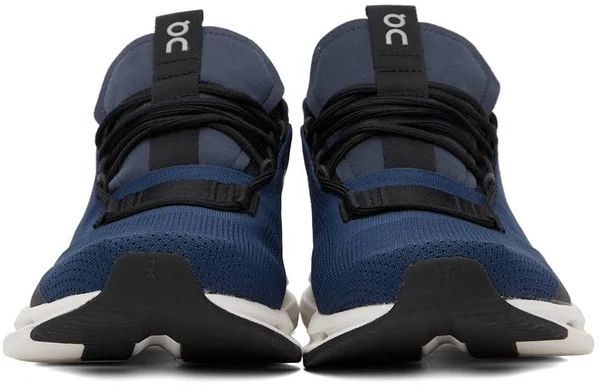 on Cloudnova Men's Navy/White, 10.5