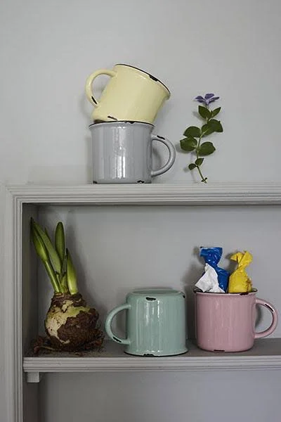 Canvas Home Tinware Mugs in White/Red (Set of 4)