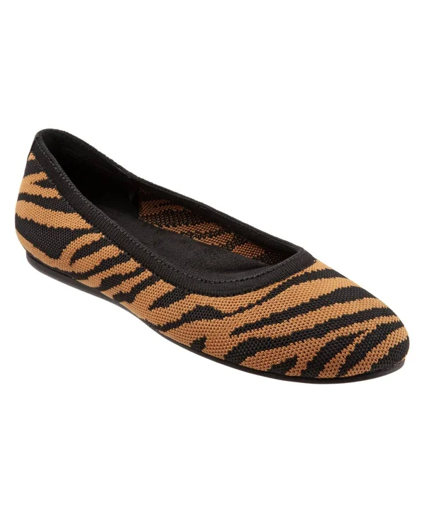 Women's Sonora Slip-Ons by SoftWalk in Black Saddle Tiger (Size 10 M)