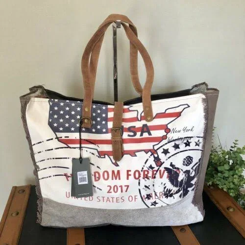 Myra Partisan Weekender Bag