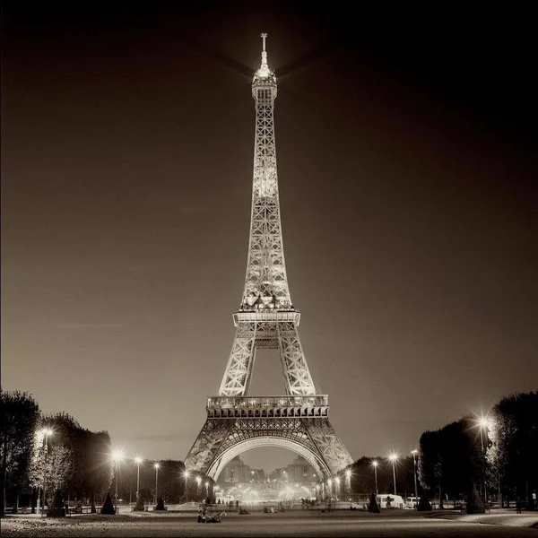 Easy Art Prints Alan Blaustein's 'Tour Eiffel #1' Premium Canvas Art - 24 x 24 - Classic Black Frame