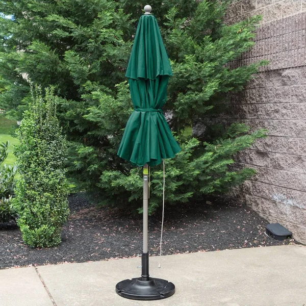Grosfillex 7.5 ft Windmaster Umbrella - Forest Green