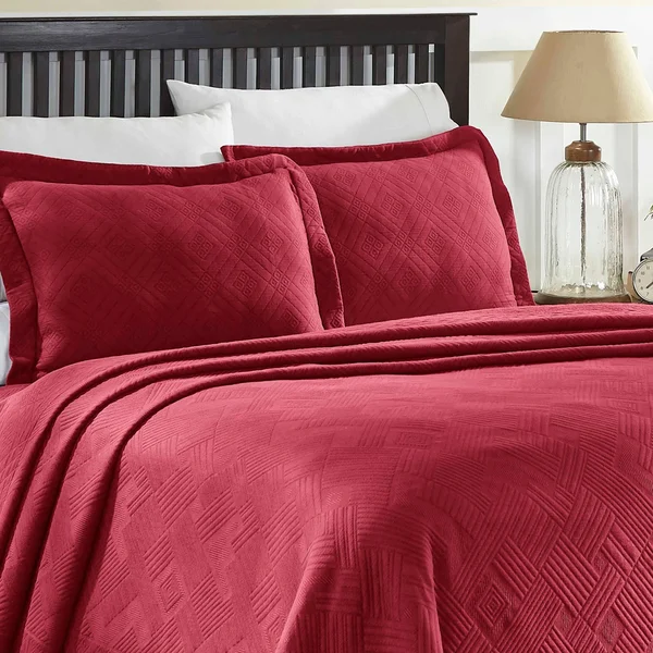 Miranda Haus Geometric Cotton Jacquard Bedspread Set with Pillow Shams - Burgundy - Queen