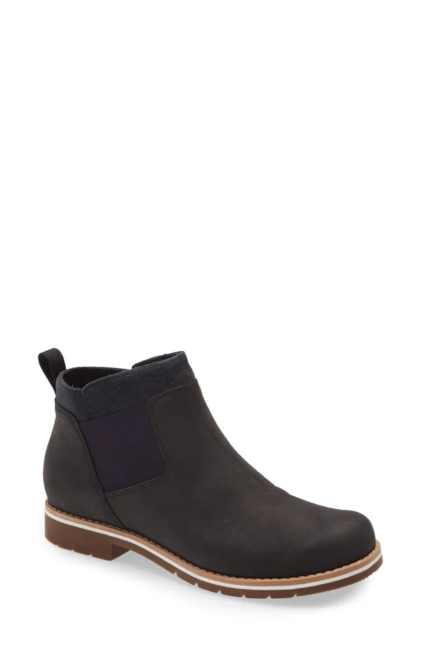 Chaco Women's Cataluna Explorer Chelsea - Black